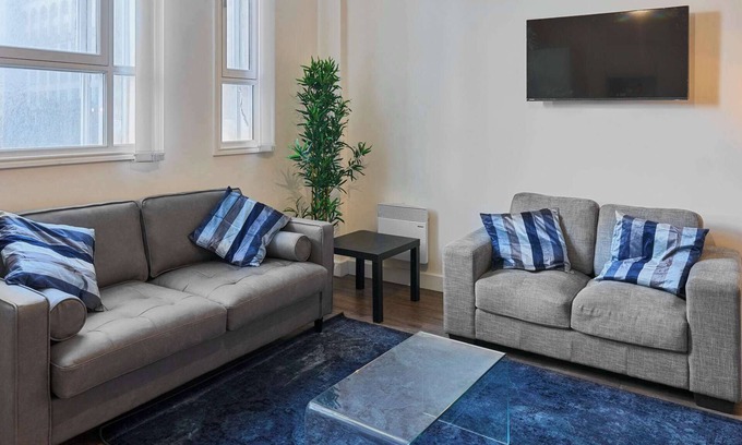The Docks Apartment | Host & Stay | Three Graces Getaway