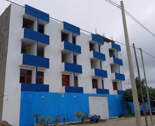 Cerro Azul House | Hostal Lobitos