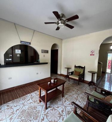 Bahia de Caraquez House | Hostal Luxuria Place