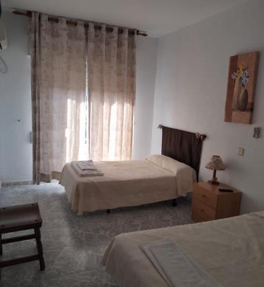 Alcaudete de la Jara House | Hostal Restaurante El Labrador