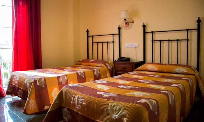 Adra House | Hostal Restaurante La Curva