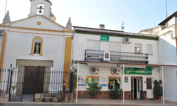 Madrigalejo House | Hostal Via Del Caminante