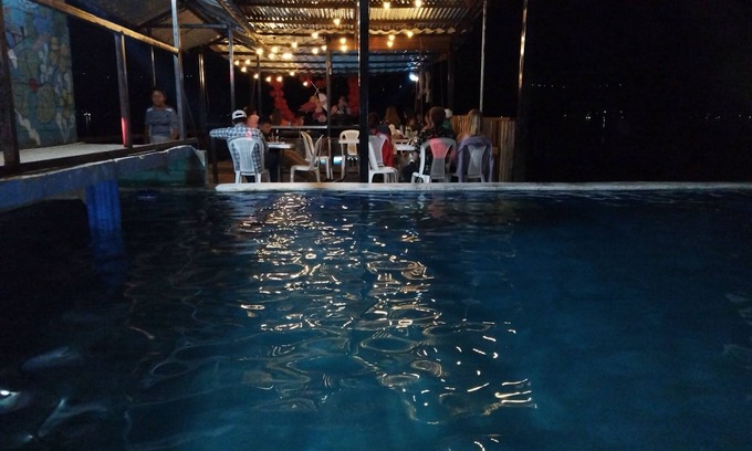Coatepeque Hotel | Hostal y Restaurante Tiki Island