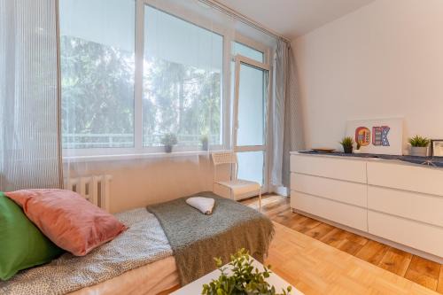 Fabryczna Hostel | Hostello Airport Budziszyńska - przytulne pokoje blisko lotniska