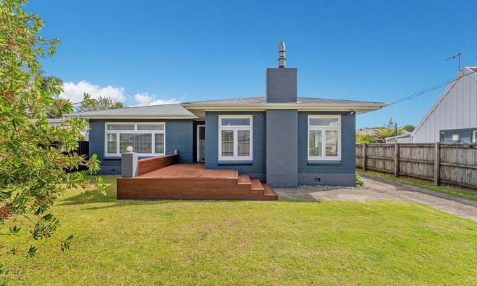 Whitianga House | Hosts on the Coast Blue Water Breeze