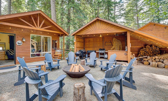 Cle Elum Cabin | Hot Tub, Deck & Game Room: Cle Elum Cabin!