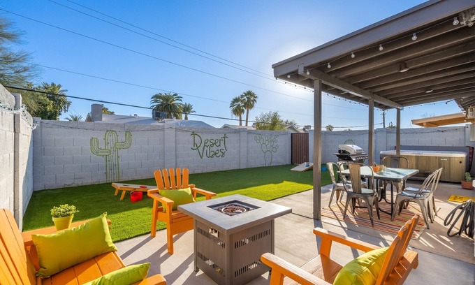 Meyer Park House | Hot Tub *Game Room - Firepit - Private Yard - ASU - Sky Harbor*