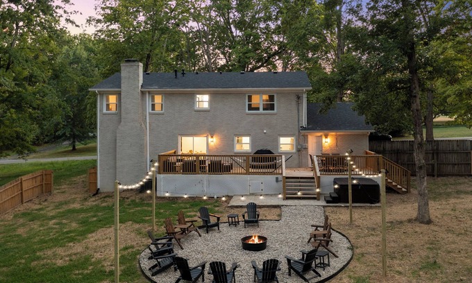 Lawrenceburg House | Hot Tub, Games & Sauna at Bourbon Trail Escape!