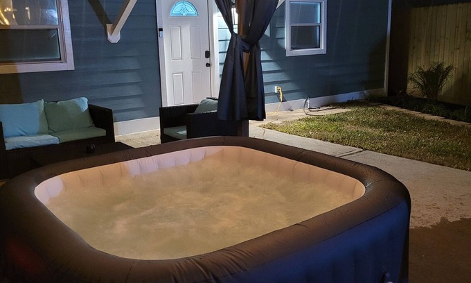 Nassau Bay House | Hot Tub*Guest House*NASA Kemah