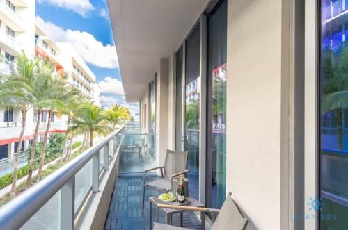 Hollywood Apartment | Hot Tub - Hollywood Beach Boardwalk - Amazing Pool