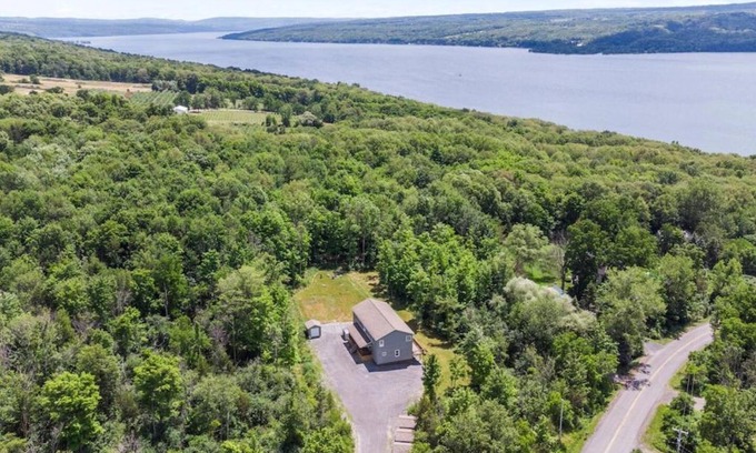 Lansing Apartment | Hot Tub! LRG Home! Sleeps 24!Near Ithaca! Dogs OK
