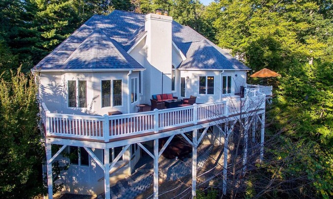 Asheville House | Hot Tub | Mountain Views, Game Room Near Biltmore