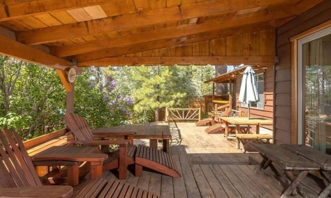 The Village Cabin | Hot Tub Near Lake Kellys Kottage