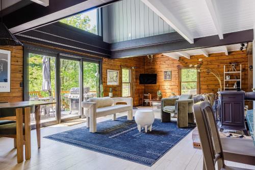 New Paltz House | Hot Tub Pool 2 Firepits Near Mohonk Preserve Wineries Cragswood Lodge