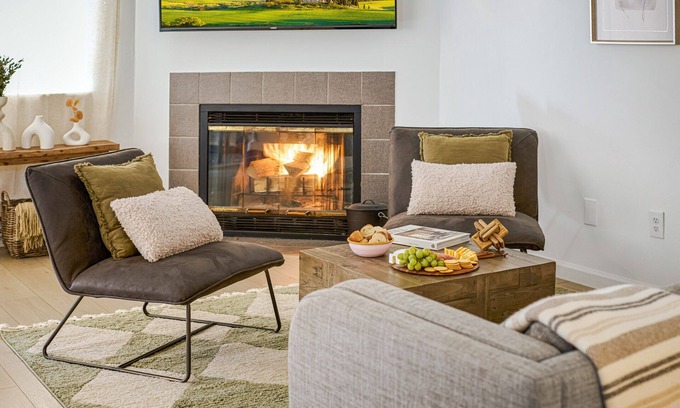 Woodridge House | Hot Tub - Sauna - 14 Min to Kartrite Resort