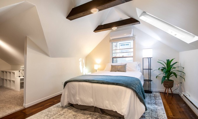 Nokomis House | Hot tub, Selfie Wall, 5 min to Mall of America & Airport