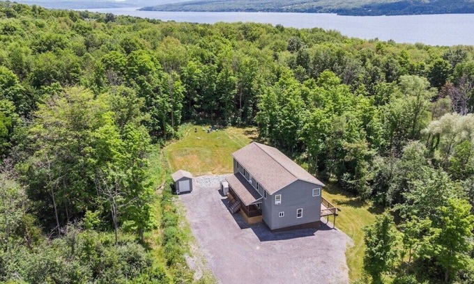 Lansing House | Hot Tub! Sleeps 16! Near Ithaca & Wineries!Dogs Ok!