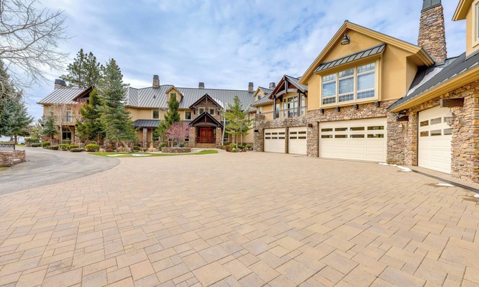 Yucaipa House | Hot Tub + Views: Luxe Mountain Escape in Yucaipa