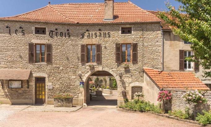 Bligny sur Ouche Hotel | Hotel ∙ 1 bedroom ∙ 2 guests