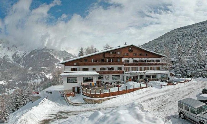 Valdisotto Hotel | Hotel ∙ 3 guests
