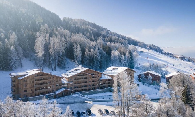 Montalbert Hotel | Hotel ∙ 6 guests