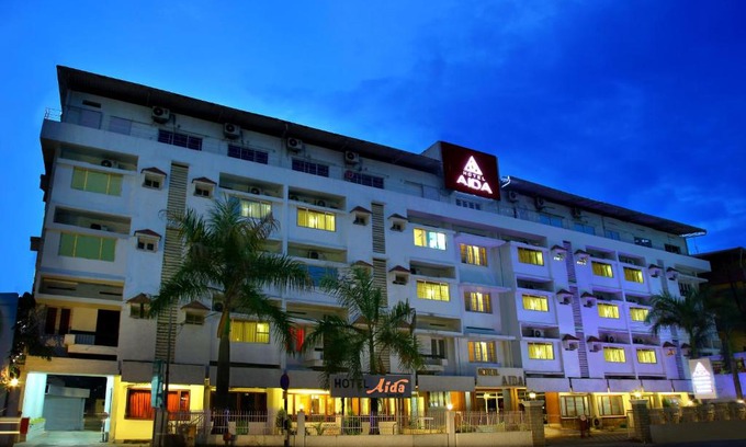Onamthuruth Hotel | Hotel Aida