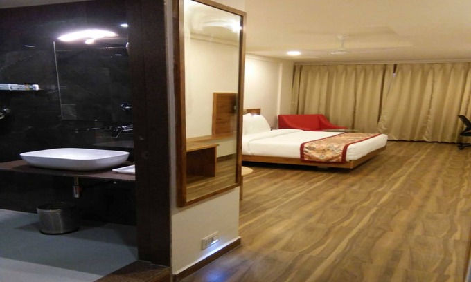 Viramgam Hotel | Hotel Akaibara