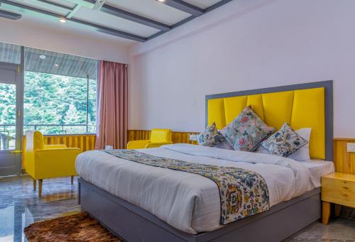 Old Manali House | Hotel Apple Flower - Old Manali, Balcony, Garden, Free Parking and Mountain View