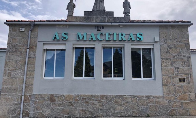 Puebla de Trives Hotel | HOTEL AS MACEIRAS