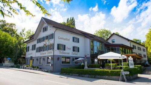 Altstaetten Hotel | Hotel Badhof