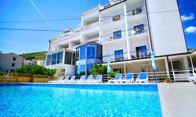Seget Donji Hotel | Hotel Bavaria Trogir