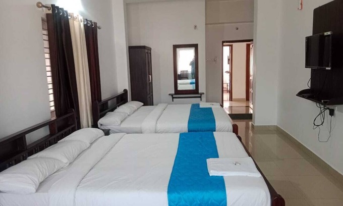 Bainduru Hotel | Hotel Blue Rays