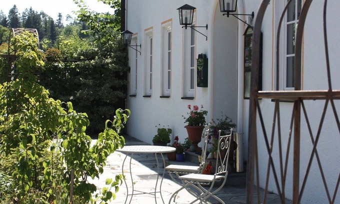 Leeder Hotel | Hotel Boarding House Hohenwart