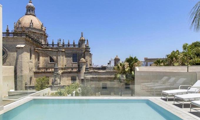 Jerez de la Frontera Old Town Hotel | Hotel Bodega Tio Pepe