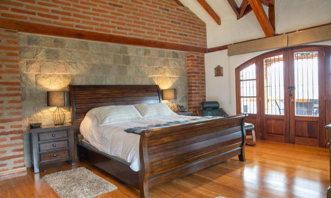 Amaguana Hotel | Hotel Boutique Casona de La Morería
