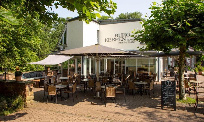 Illingen Hotel | Hotel Burg Kerpen