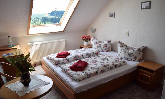 Schoenheide Hotel | Hotel Carola