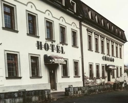 Chomutov Hotel | Hotel Chicago