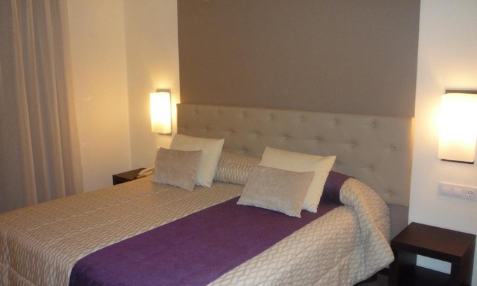 Illescas Hotel | Hotel Complejo París