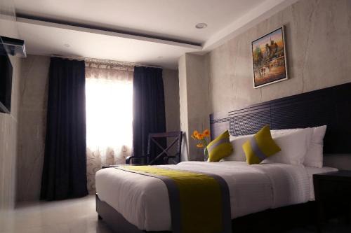 Tambaram House | Hotel Continental Inn