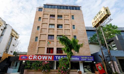Navrangpura Hotel | Hotel Crown