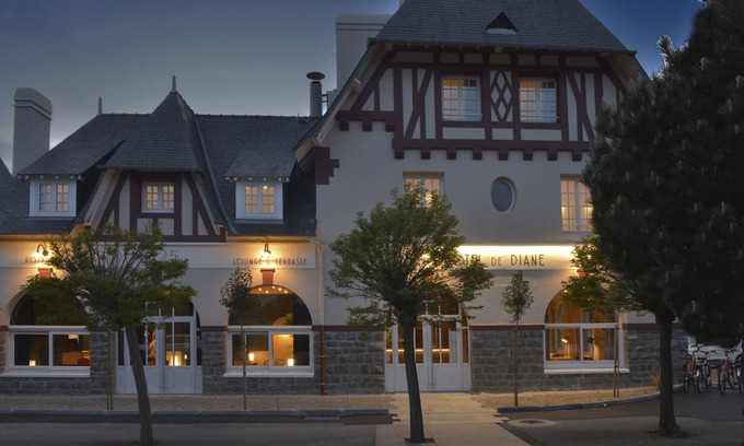 Sables-d'Or-les-Pins Hotel | Hotel De Diane