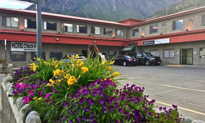 Lillooet Hotel | Hotel Deoro