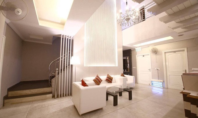 Sector 22 Hotel | Hotel Diamond Plaza