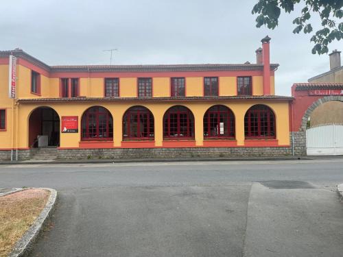 Cerizay Hotel | Hotel du Cheval Blanc