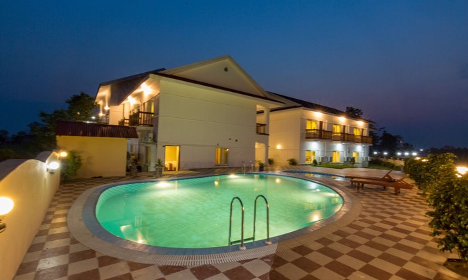 Sauraha Hotel | Hotel Earth Light