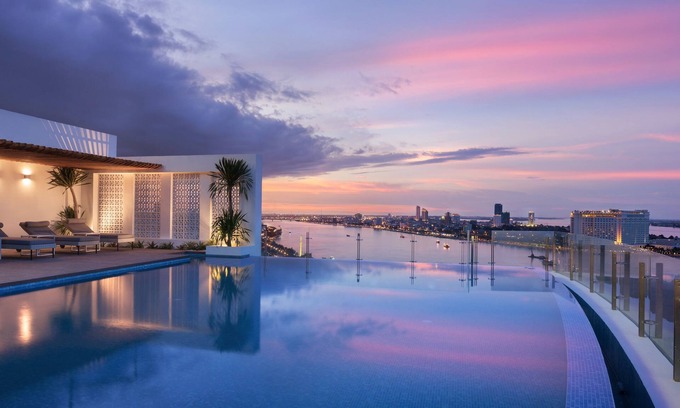 Daun Penh Hotel | Hotel Emion Phnom Penh