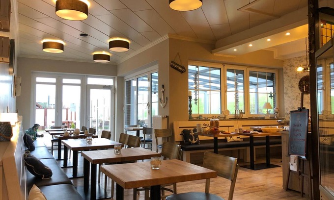 Dornumersiel Hotel | Hotel Garni HaWattn