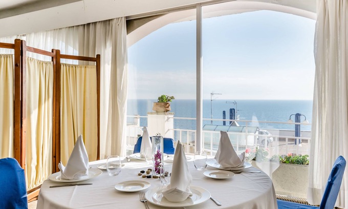 Sant Pol De Mar Hotel | Hotel Gran Sol