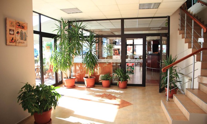 Samokov Hotel | Hotel Grand